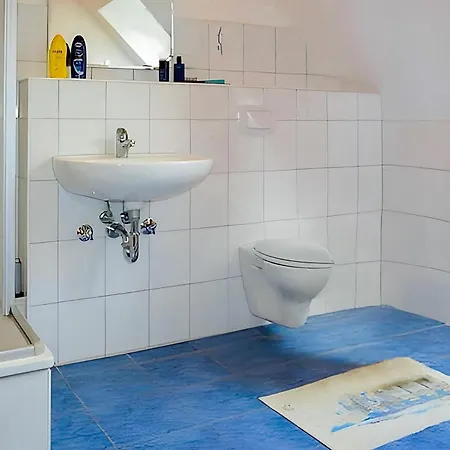 Ferienwohnung Ostseebad Breege شقة آلتنكيرشن
